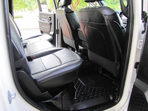 Used 2023 RAM 2500 Tradesman w/ Chrome Appearance Group image 20