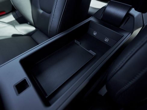 Used 2024 Porsche 911 Carrera 4S w/ Premium Package image 59