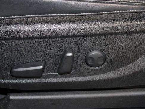 Used 2025 Kia Telluride S AWD/4WD image 14