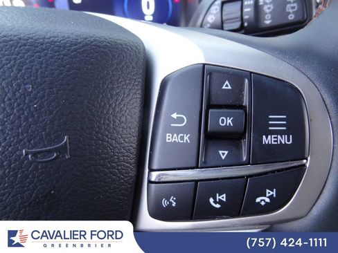 Used 2026 Ford Explorer Active AWD/4WD image 18