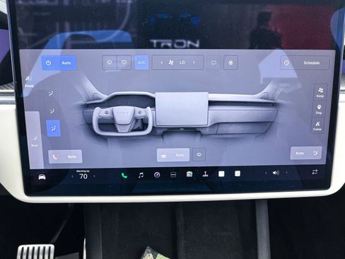 Used 2022 Tesla Model X Plaid image 23