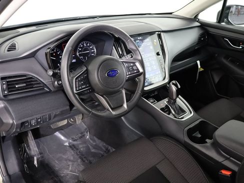 Used 2025 Subaru Outback Premium AWD/4WD image 25