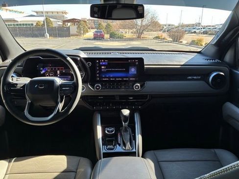 Used 2024 Chevrolet Colorado ZR2 w/ ZR2 Convenience Package III image 13