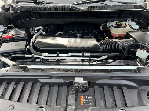 Used 2022 Chevrolet Silverado 1500 LT AWD/4WD image 21