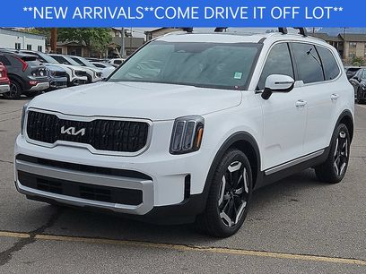 Certified 2025 Kia Telluride EX w/ EX Captain's Chair Package