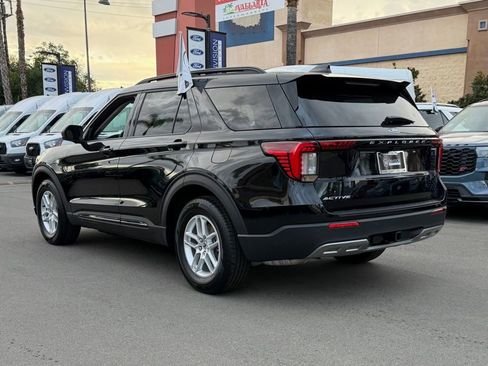 New 2026 Ford Explorer Active image 5