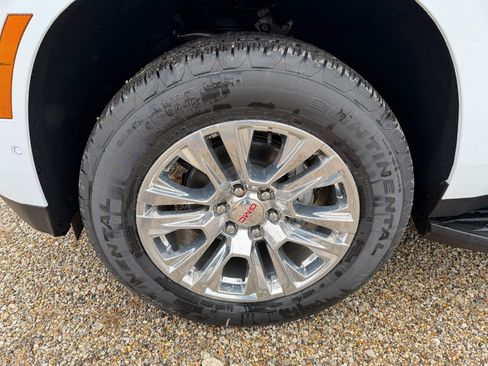 New 2026 GMC Yukon Denali image 9