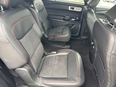 Used 2023 Ford Explorer ST-Line w/ Class IV Trailer Tow Package image 15