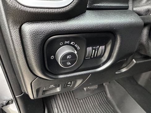 Used 2019 RAM 1500 Big Horn image 24