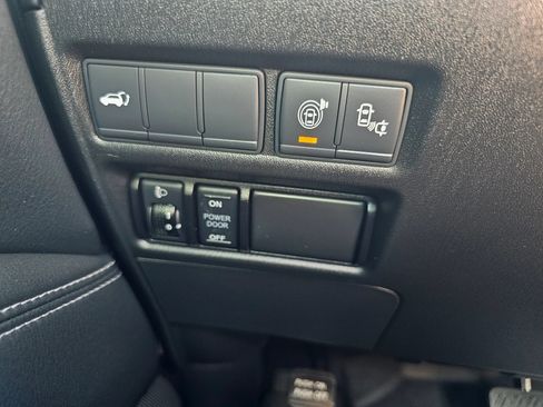 Used 2017 Nissan Armada Platinum w/ Captain Seat Package RWD image 16