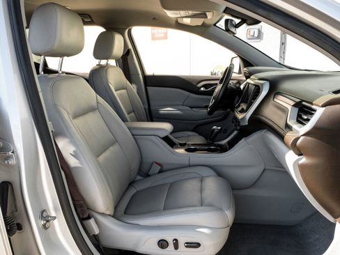 Used 2018 GMC Acadia SLT image 32