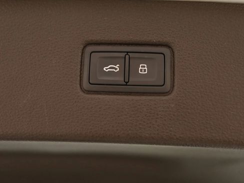 Used 2018 Audi Q7 3.0T Prestige w/ Prestige Package image 45