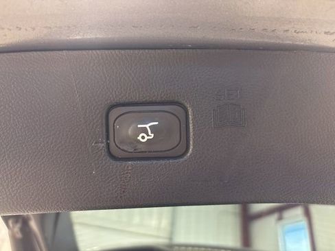 Used 2022 Ford Edge SEL w/ Sport Appearance Package AWD/4WD image 21