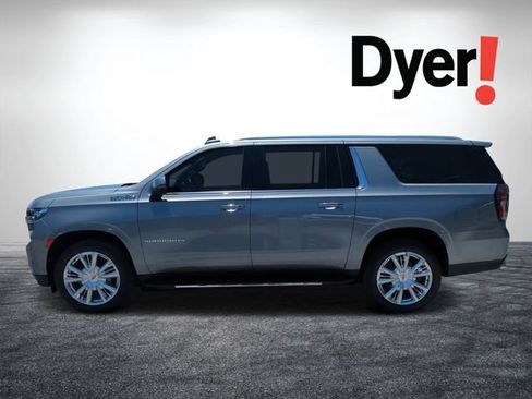 Used 2022 Chevrolet Suburban High Country AWD/4WD image 7