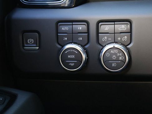 Used 2022 GMC Sierra 1500 AT4 w/ AT4 Premium Package image 42