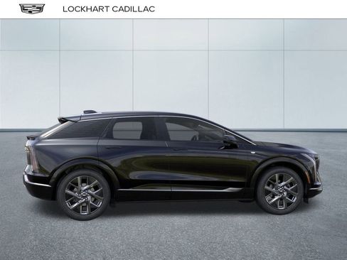 New 2026 Cadillac Optiq Luxury 1 image 5