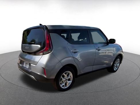 Used 2025 Kia Soul LX w/ LX Technology Package FWD image 15
