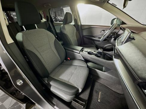 Used 2023 Nissan Rogue SV image 22