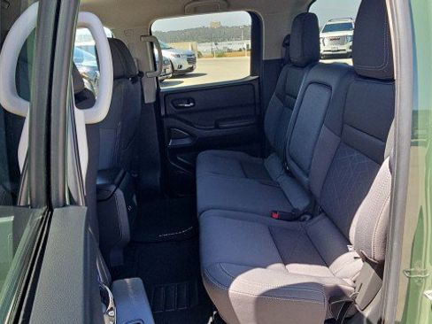 Used 2025 Nissan Frontier SV RWD image 24