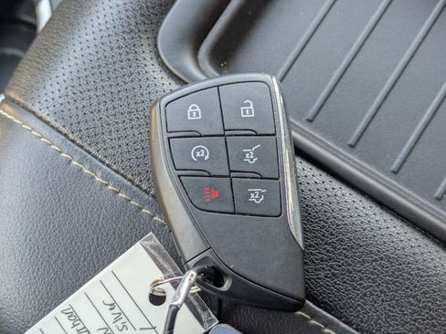 Used 2023 Chevrolet Suburban Premier image 35