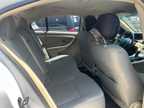Used 2017 Ford Taurus SE FWD image 23