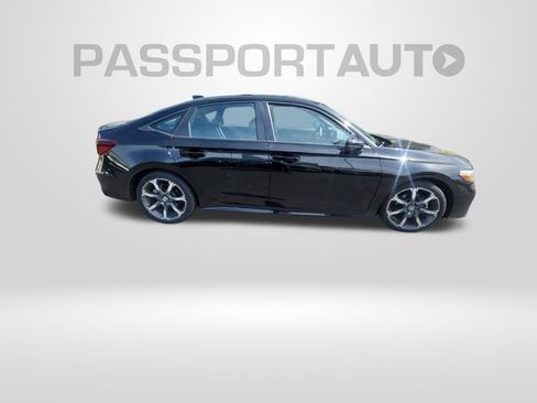 Used 2025 Honda Civic Sport image 1