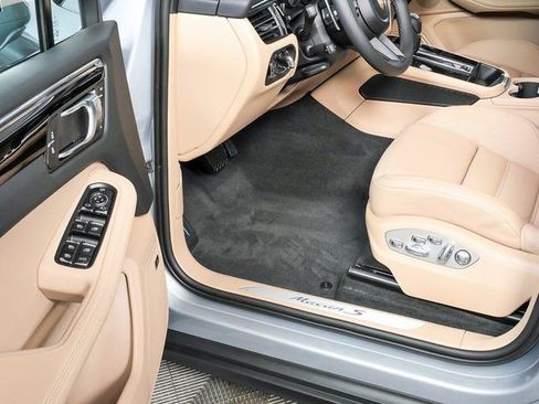 New 2026 Porsche Macan S image 17