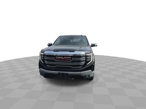 Used 2022 GMC Sierra 1500 SLT w/ SLT Convenience Package image 4