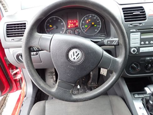 Used 2008 Volkswagen Rabbit S image 24