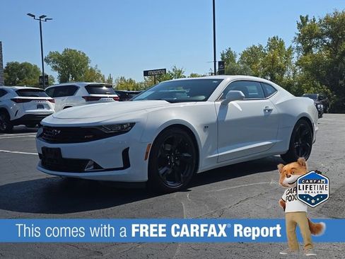 Used 2021 Chevrolet Camaro LT w/ RS Package image 3
