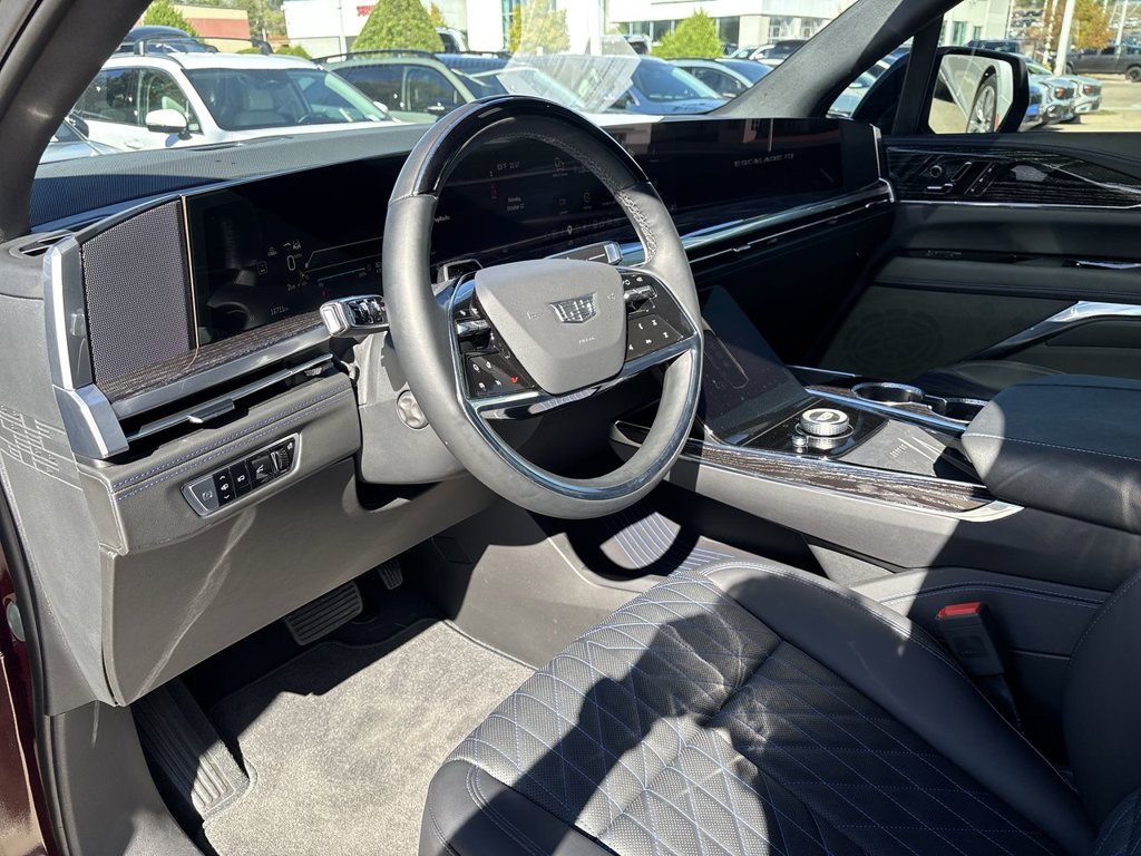 Used 2026 Cadillac Escalade IQ Sport 1 w/ LPO, Floor Liner Package AWD/4WD image 14