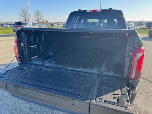 Certified 2025 Ford F150 Platinum w/ Equipment Group 702A High AWD/4WD image 9