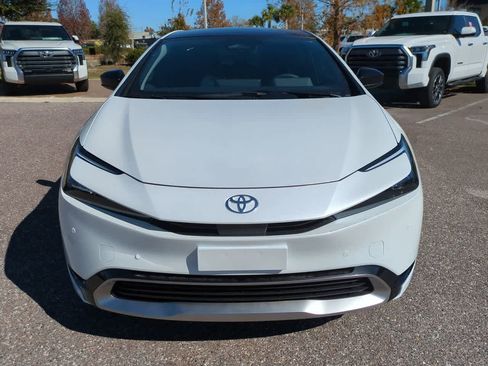 New 2026 Toyota Prius Plug-In Hybrid FWD image 9