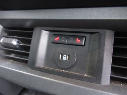 Used 2023 Ford F250 Lariat w/ Lariat Ultimate Package AWD/4WD image 10