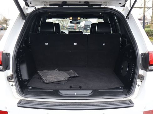 Used 2021 Jeep Grand Cherokee Laredo X image 6