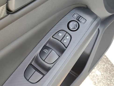 Used 2025 Nissan Altima 2.5 S image 9