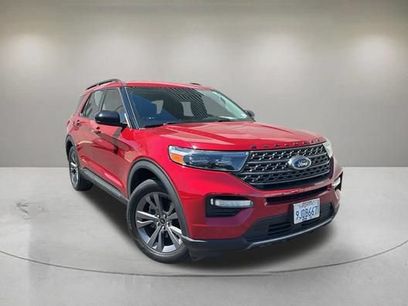 Certified 2023 Ford Explorer XLT w/ Equipment Group 202A
