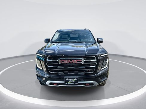 New 2026 GMC Yukon AT4 w/ AT4 Premium Plus Package AWD/4WD image 3