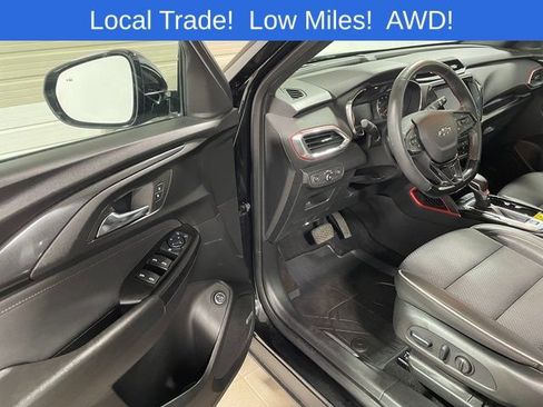 Used 2023 Chevrolet TrailBlazer RS w/ Sun and Liftgate Package AWD/4WD image 10