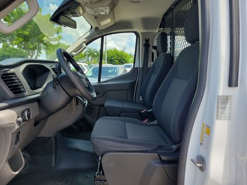 Used 2024 Ford Transit 250 Low Roof w/ Exterior Upgrade Package RWD image 15