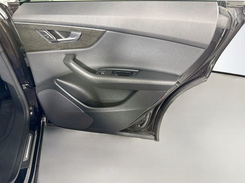 Used 2019 Audi Q8 Premium AWD/4WD image 28