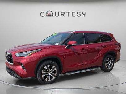 Used 2022 Toyota Highlander XLE