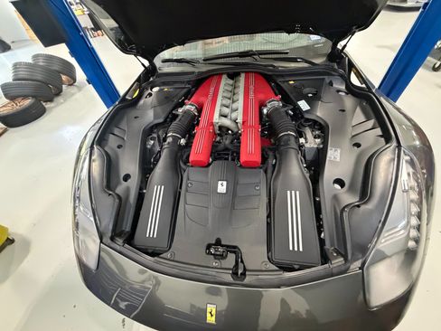 Used 2015 Ferrari F12 Berlinetta RWD image 22