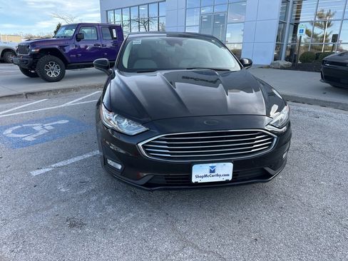 Used 2019 Ford Fusion SE w/ Equipment Group 151A image 9
