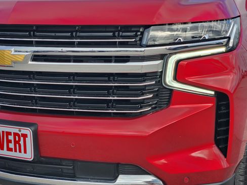 Used 2024 Chevrolet Tahoe LT RWD image 8
