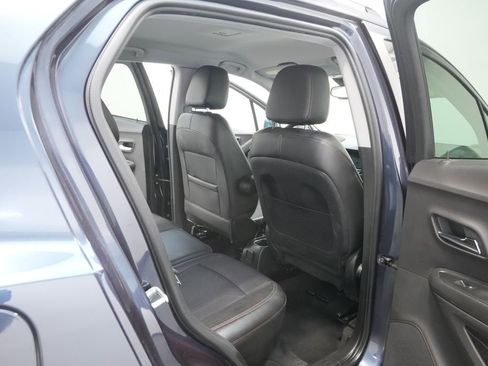 Used 2018 Chevrolet Trax LT w/ LT Convenience Package image 25