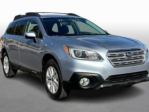 Used 2016 Subaru Outback 2.5i Premium image 10