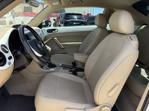 Used 2015 Volkswagen Beetle TDI FWD image 22