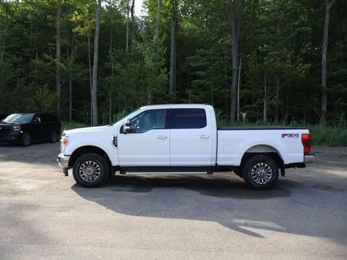Used 2021 Ford F250 XLT w/ XLT Premium Package AWD/4WD image 4