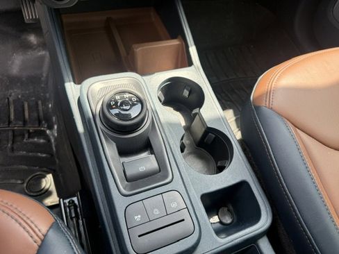 Used 2023 Ford Maverick Lariat w/ Lariat Luxury Package FWD image 12